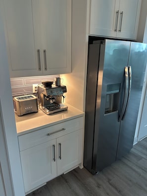 Microwave, stovetop, dishwasher, paper towels