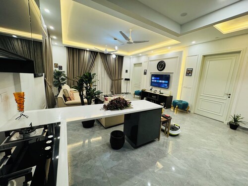 Charming 2-bedroom apartment with WiFi, AC in lovely Islamabad