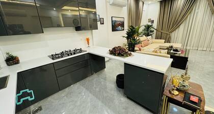 Charming 2-bedroom apartment with WiFi, AC in lovely Islamabad