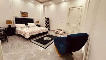 2 quartos, ferros/tábuas de passar roupa, Wi-Fi, roupa de cama
