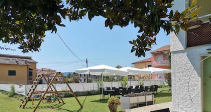 Large villa with fenced garden between Tuscany and Liguria, perfect for groups