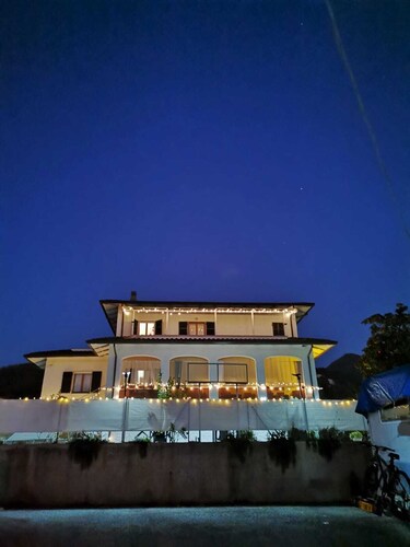 Large villa with fenced garden between Tuscany and Liguria, perfect for groups