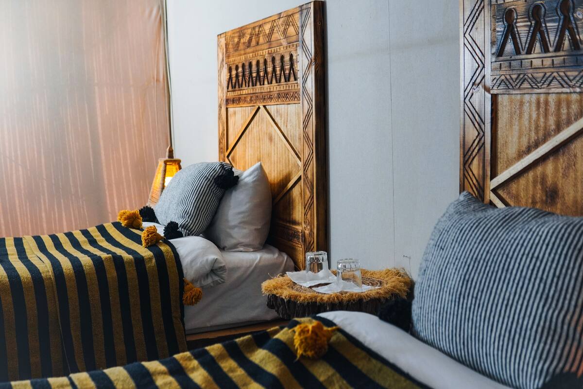 Luxury Triple Room, Desert View | Laptop workspace, WiFi (free)
