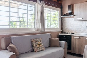 Interior - Holiday Home 'Abbacari 2' with Sea View, Wi-Fi and Air Conditioning (Realmonte)