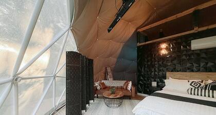 Charming glamping dome in quaint Heber Springs