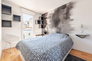 2 slaapkamers, een strijkplank/strijkijzer, wifi, beddengoed