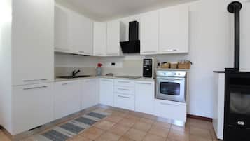 Kühlschrank, Ofen, Herdplatte, Geschirrspüler