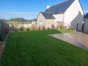Property grounds - Superb house with garden - Saint-Coulomb (Saint-Coulomb)