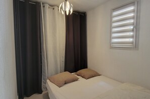 2 quartos, ferros/tábuas de passar roupa, Wi-Fi