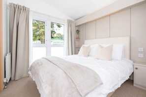 2 slaapkamers, een strijkplank/strijkijzer, gratis wifi, beddengoed