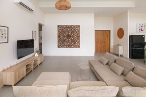 Smart TV - Tropical Peaceful Poolside Retreat (Tambon Ko Pha-ngan)