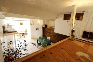 Interior - Feel free in a 140 sqm loft - party allowed! (Berlin)