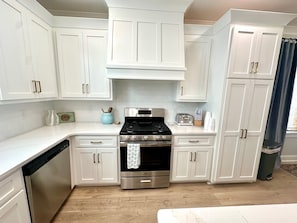 Microwave, oven, stovetop, dishwasher