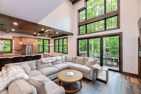 TV, fireplace, offices
