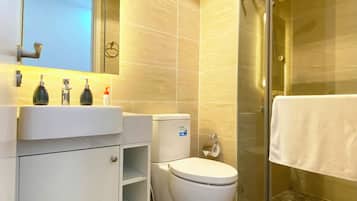 Bañera y ducha independientes, bañera con aguas termales