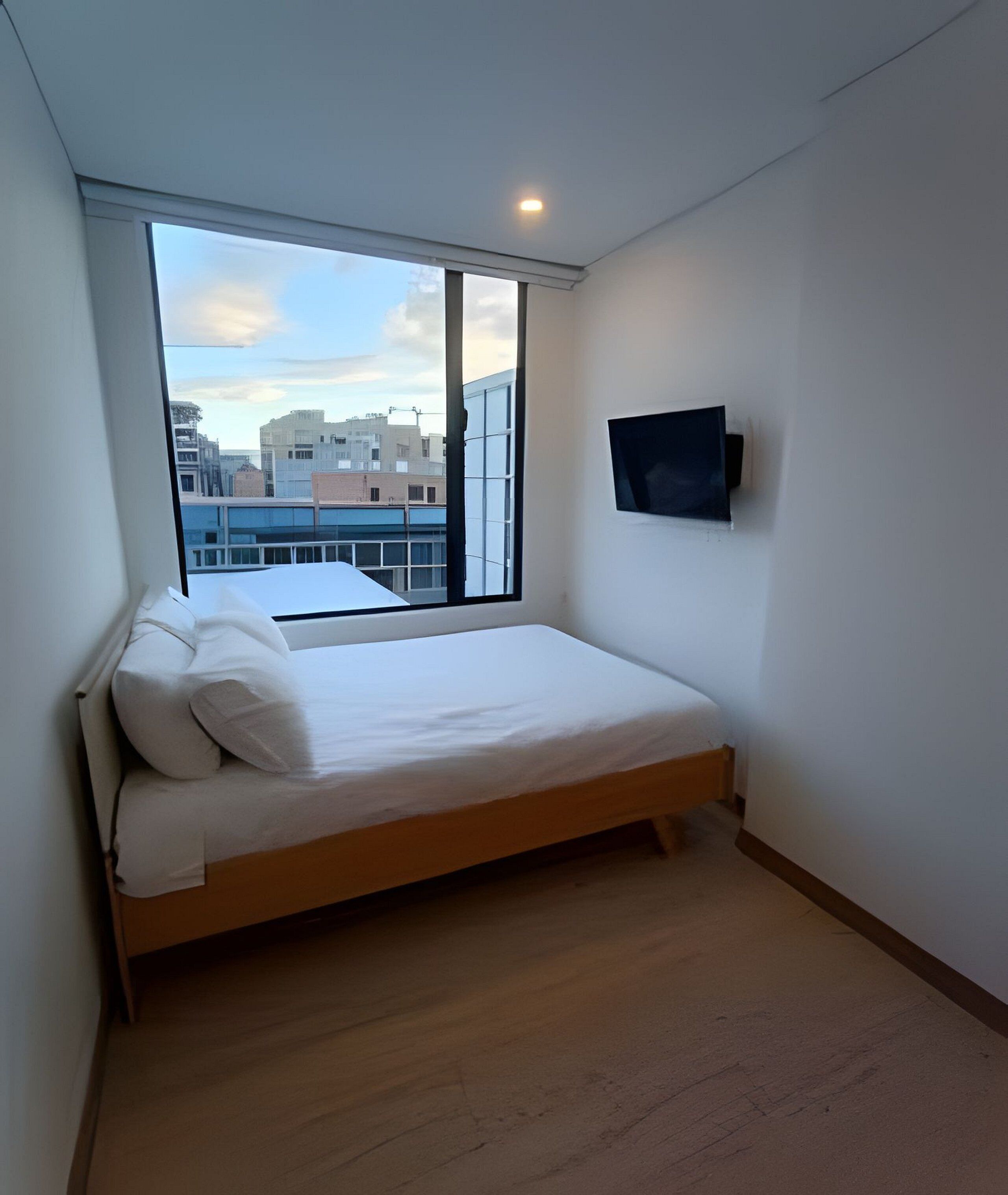 Departamento familiar | Caja de seguridad en la habitación, cortinas blackout y insonorización 