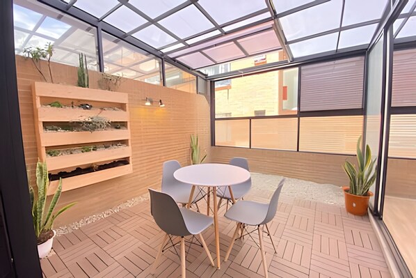 Apartamento Economico, Balcon | Speisen
