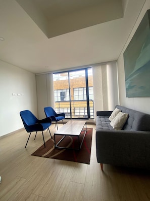 Unclassified image, 4 of 90, button - Edificio Benyalt 94 (Bogota)