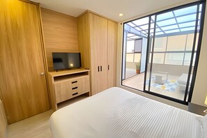 In-room safe, blackout curtains, soundproofing, iron/ironing board - Edificio Benyalt 94 (Bogota)