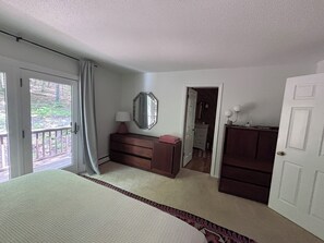 WiFi, bed sheets