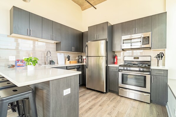Fridge, microwave, oven, stovetop