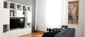 J03 - Jesi, elegant three-room apartment near the center