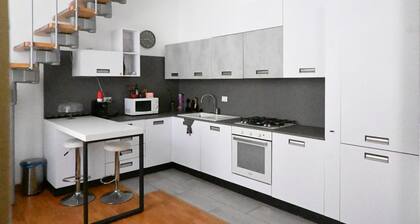 J03 - Jesi, elegant three-room apartment near the center