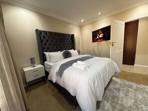 5 soverom, strykejern/-brett, wi-fi og sengetøy