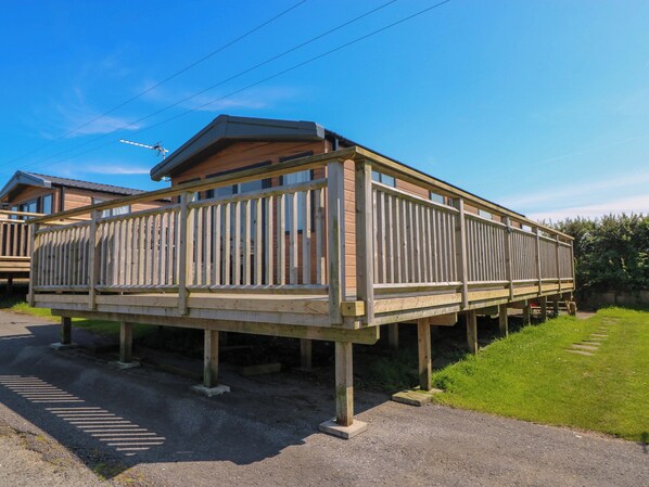 Exterior - No 13 Broadfield Farm Holiday Park (Saundersfoot)