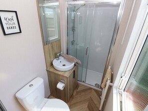 Shower - No 13 Broadfield Farm Holiday Park (Saundersfoot)
