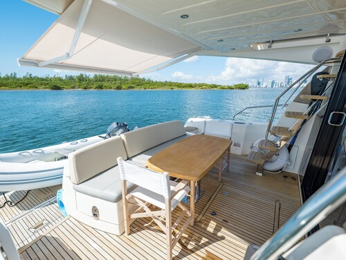 Amazing 3 bedrooms luxury yacht in North Miami