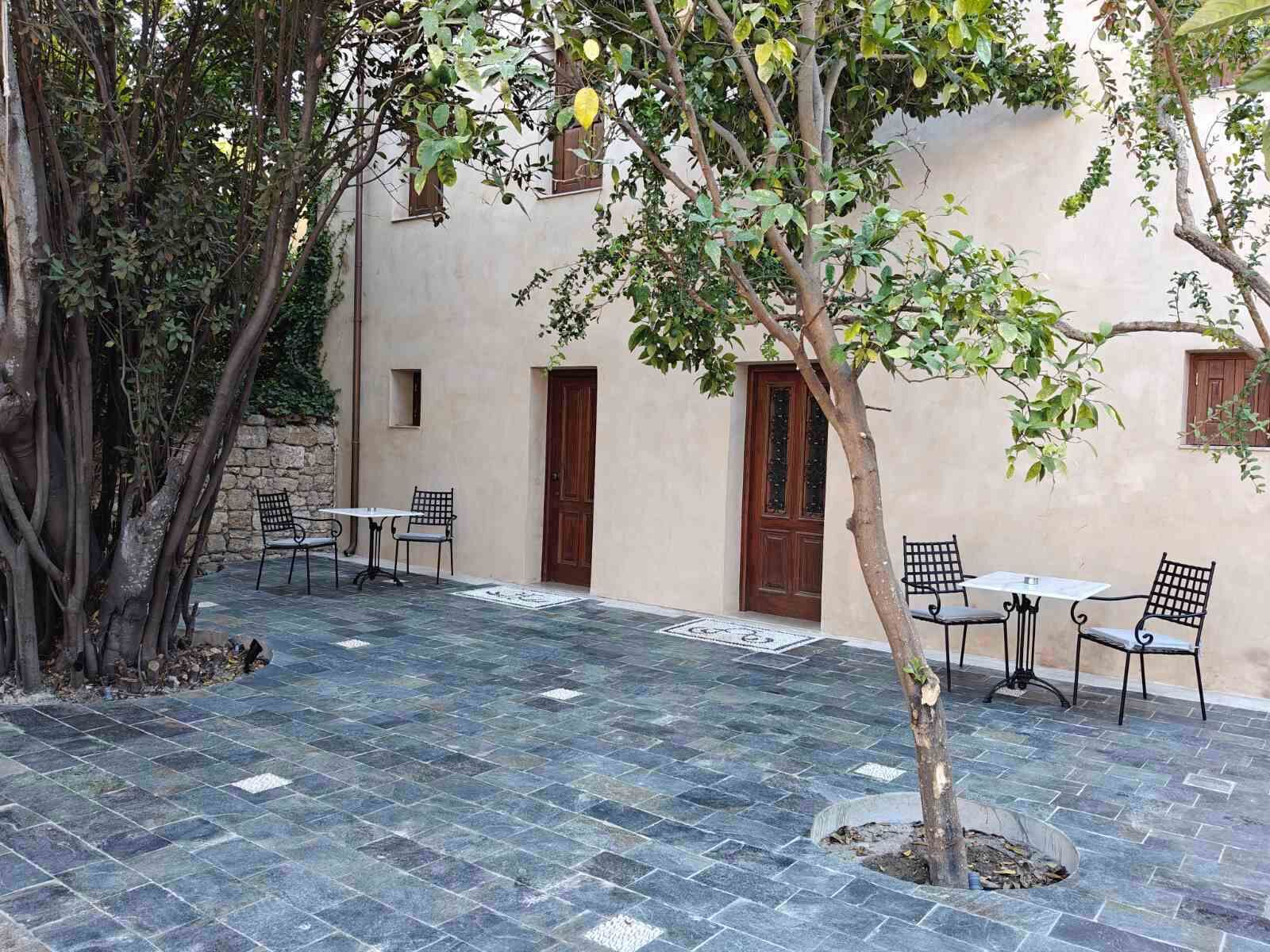 防过敏的被褥、迷你吧（备有免费物品）、客房内保险箱、笔记本电脑工作区