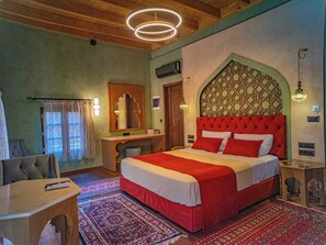 Suite | Ropa de cama hipoalergénica y artículos del minibar gratis 