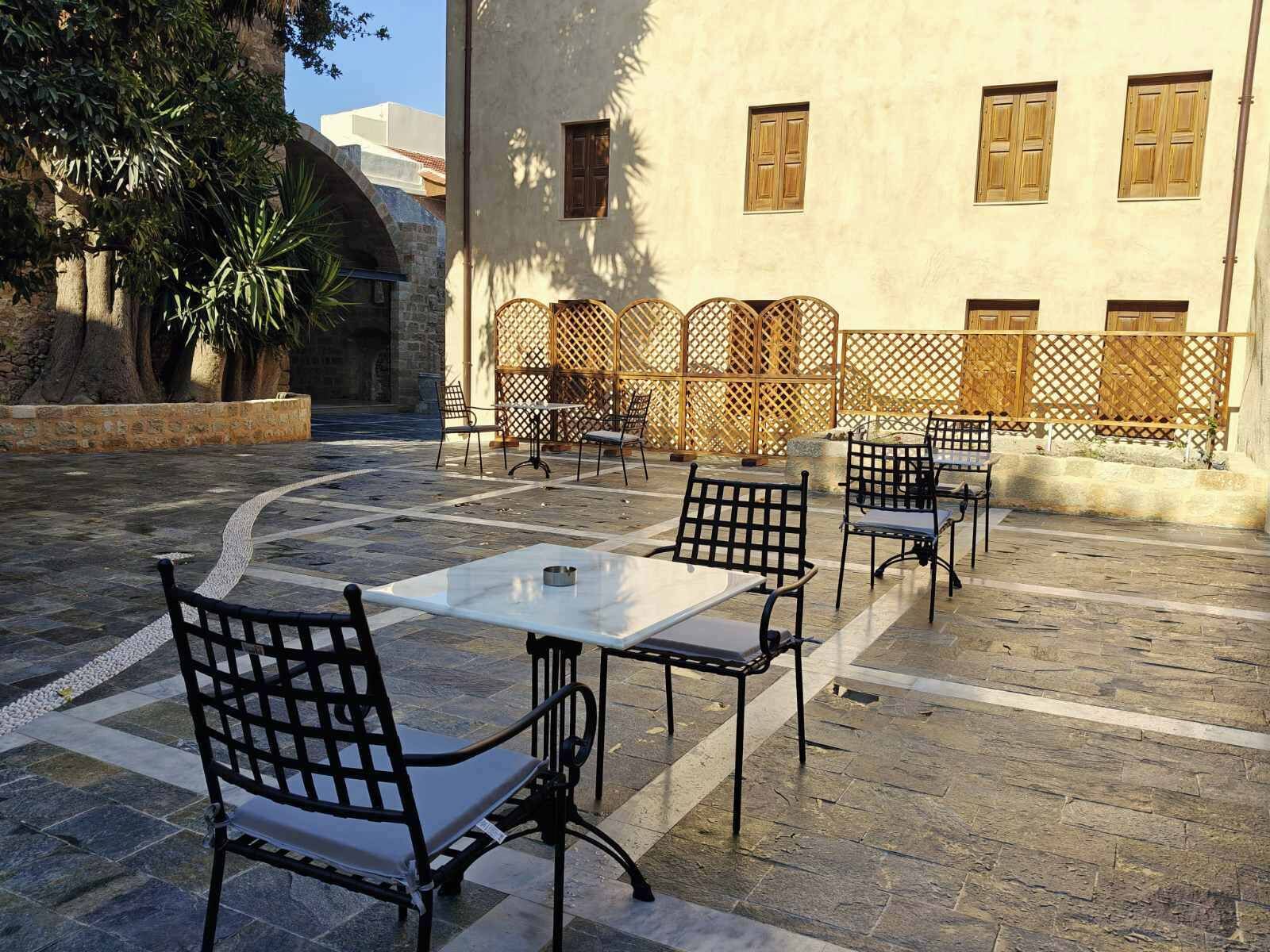 Hypo-allergenic bedding, free minibar, in-room safe, laptop workspace