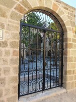 Hypo-allergenic bedding, free minibar, in-room safe, laptop workspace