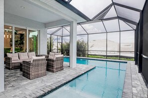 Piscine extérieure, piscine chauffée