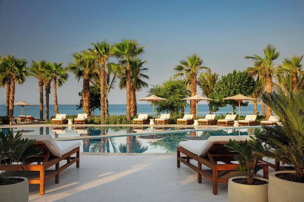 Outdoor pool, free cabanas, pool umbrellas