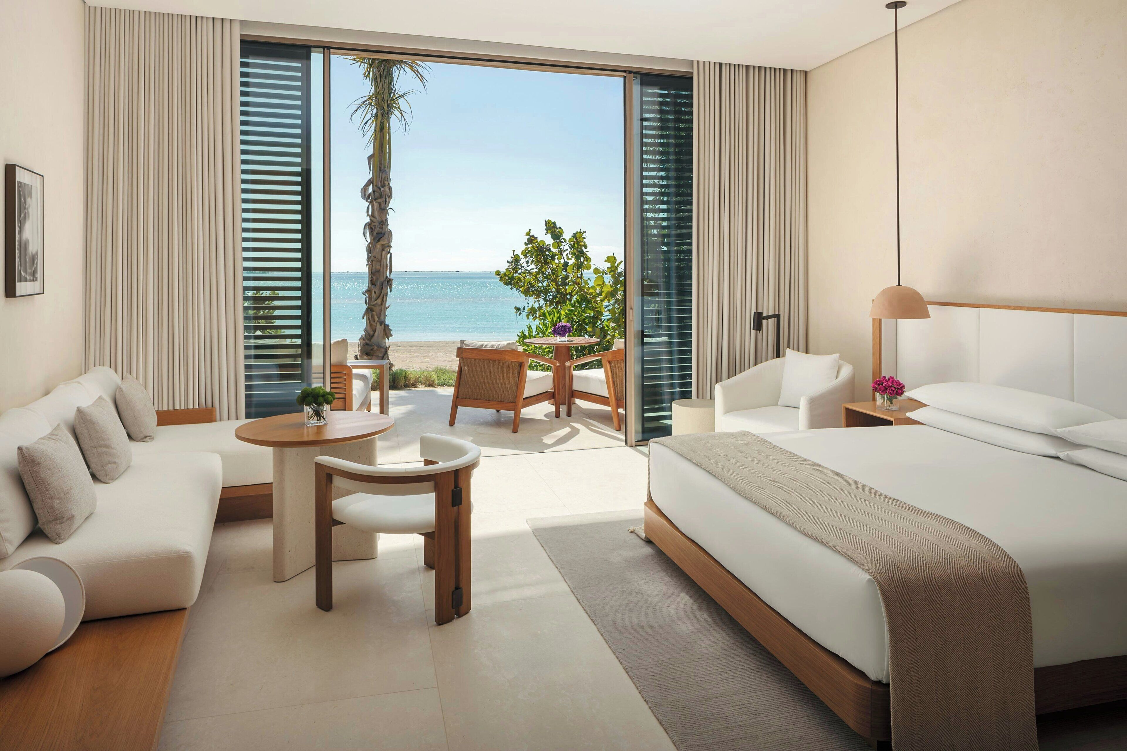 Premier Room, 1 King Bed, Terrace