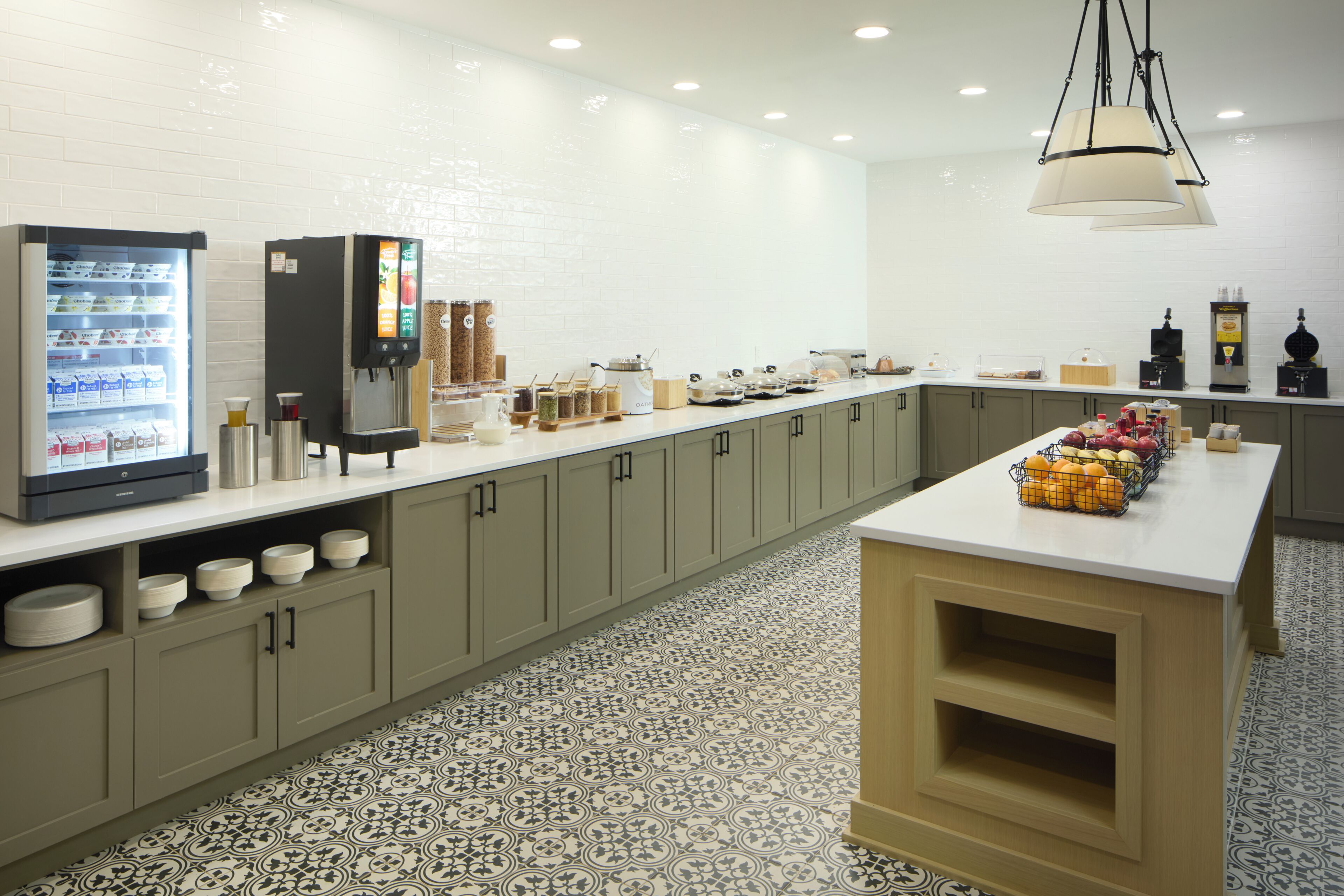 Free daily continental breakfast
