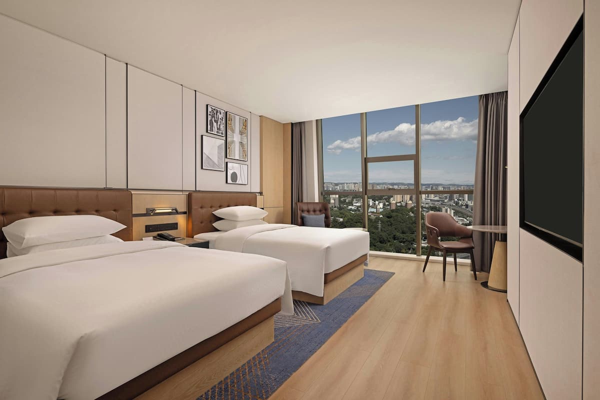 Room, 2 Double Beds, City View