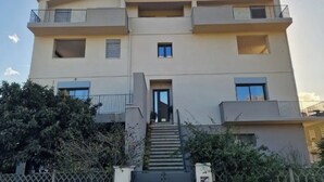 Front of property - Camere Le Margherite  (Olbia)
