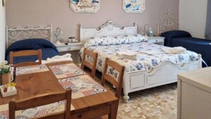 Quadruple Room, Park View | WiFi (free) - Camere Le Margherite  (Olbia)