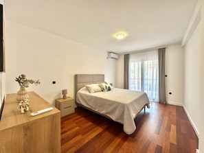 Superior Apartment, City View