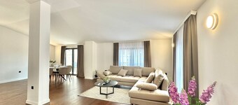 Sunny Bay Apartments