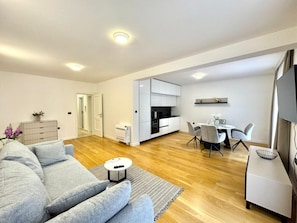 Elite Apartment | Living area