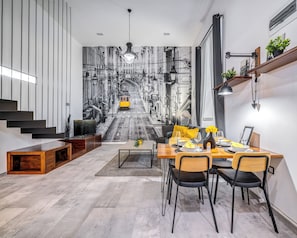 Dining - Urban Loft Haven downtown near Astoria in charming Budapest (Budapest)