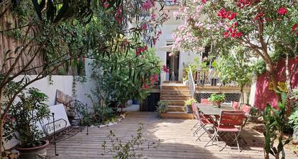 Rez de chaussée avec jardin en plein centre de Marseille