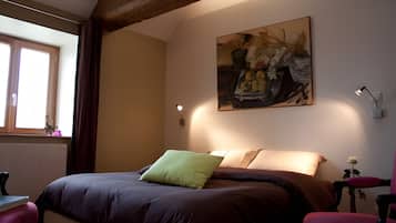 1 slaapkamer, een strijkplank/strijkijzer, wifi, beddengoed