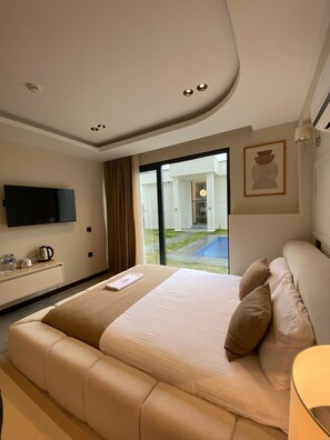 Standard Double Room, Garden View