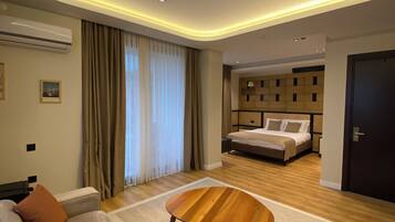 Minibar, in-room safe, blackout drapes, soundproofing